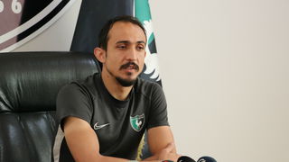 burak-calik-denizlispor_1ii05ovg4l42c10kihdn28hxni.jpg Thumbnail