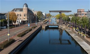Helmond, zicht op kanaal door Helmond vanaf de Kasteeltraverse - Michielverbeek.jpg Thumbnail