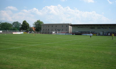 Sportplatz Lindenberg-005-Spielfeld.jpg Thumbnail