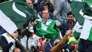 Pakistan Fans.jpg Thumbnail