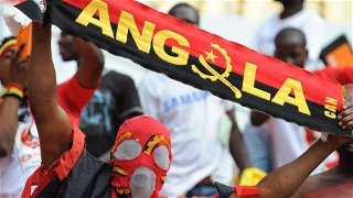 Angola Fans.jpg Thumbnail