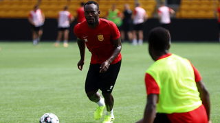 m essien.jpeg Thumbnail