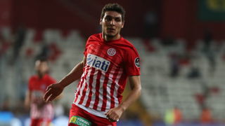 salih-dursun-antalyaspor_1b83v4eo8uwfm102j1c4typ2sq.jpg Thumbnail