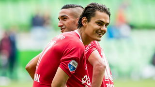 enes-unal-hakim-ziyech-twente_g5dgtub4gxlb1q0a3aaxhvw97.jpg Thumbnail