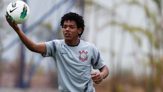 romarinho-segura-a-bola-durante-treino-do-corinthians-no-ct-joaquim-grava-492012-1347983254978_1920x1080.jpg Thumbnail